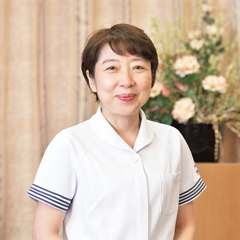 青梅市立総合病院看護局長　小平 久美子さんの顔写真
